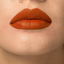 Carica l'immagine nel visualizzatore di Gallery, Lip Laquer