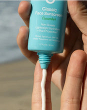 Carica l'immagine nel visualizzatore di Gallery, Mineral Face Organic Sunscreen Lotion Sheer Matte SPF 30 Cucumber