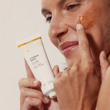 Carica l'immagine nel visualizzatore di Gallery, The Expert Exfoliant
