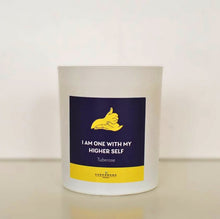 Carica l'immagine nel visualizzatore di Gallery, Mudra Candles - Cardamomo & Tuberosa