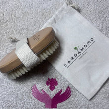 Carica l'immagine nel visualizzatore di Gallery, Cardamomo Body Brush