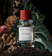 Carica l'immagine nel visualizzatore di Gallery, Botanist