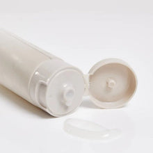 Carica l&#39;immagine nel visualizzatore di Gallery, Clarity Multi-Active Cleanser
