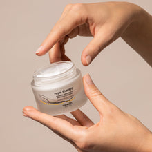 Carica l'immagine nel visualizzatore di Gallery, ROYAL THERAPY - Crema rassodante per collo e décolleté
